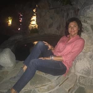 Meet your Posher, Roxana